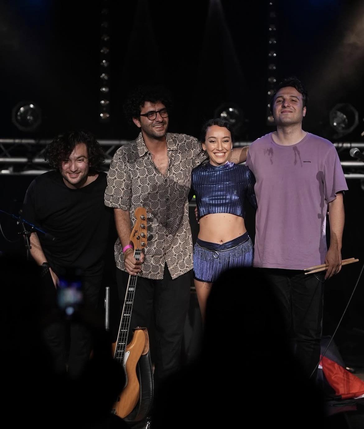 Live concert at Le Pediluve Paris
